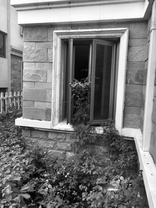 珠海一間千萬元別墅丟空 連物業(yè)都聯系不上